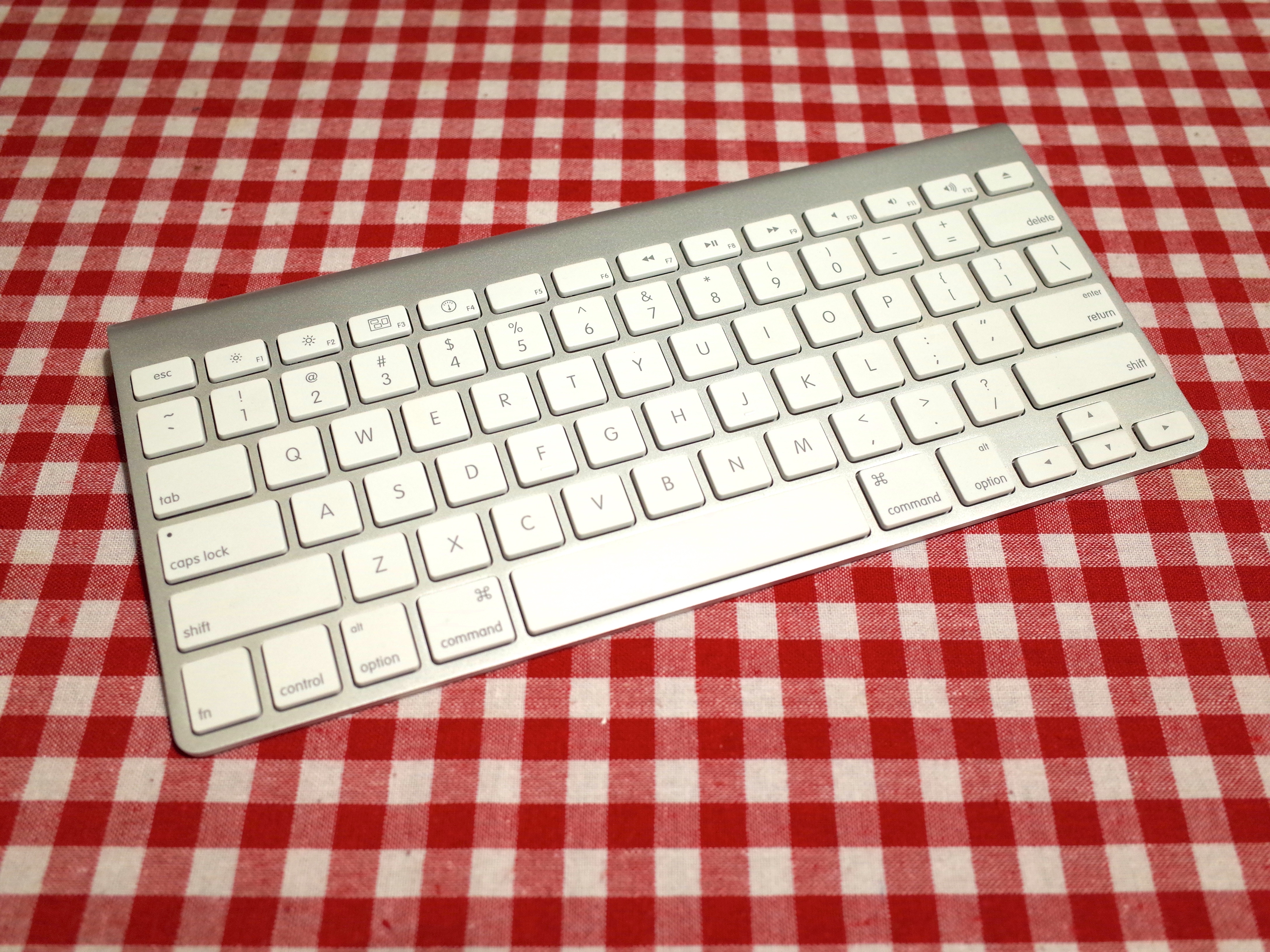 Apple Wireless Keyboard (2011)